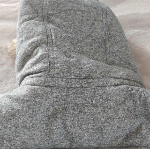 Banana Republic Hooded Puffer Vest - Picture 4 of 7